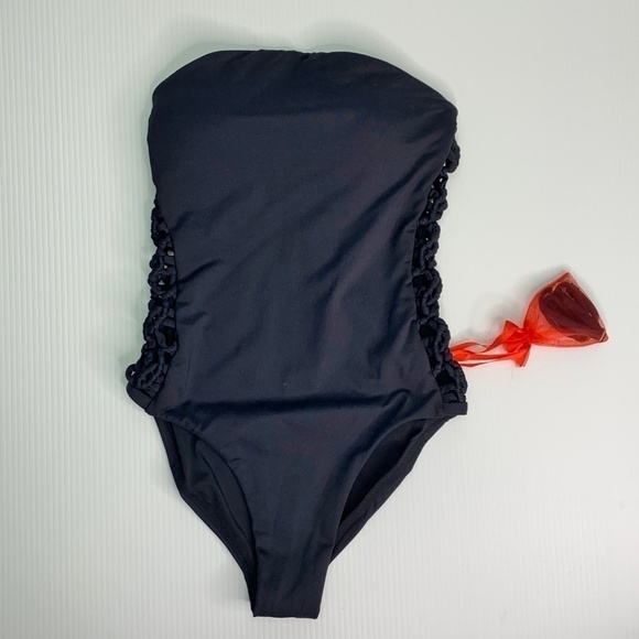Red Carter Size XS 4 Black One Piece Swimsuit NWT Removable Strap Crochet Sides - Picture 12 of 12